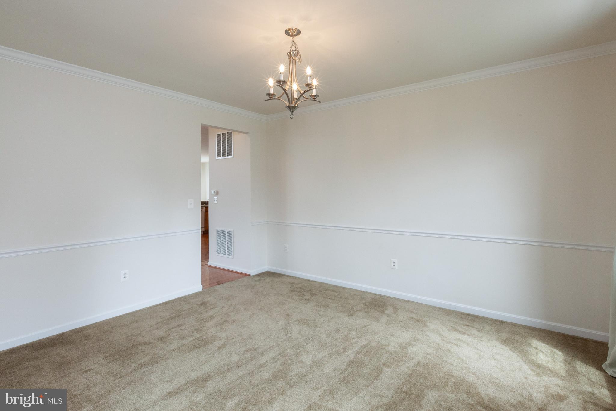 8740 Ellis Mill Drive Gainesville, VA 20155 - Photo 9 of 52