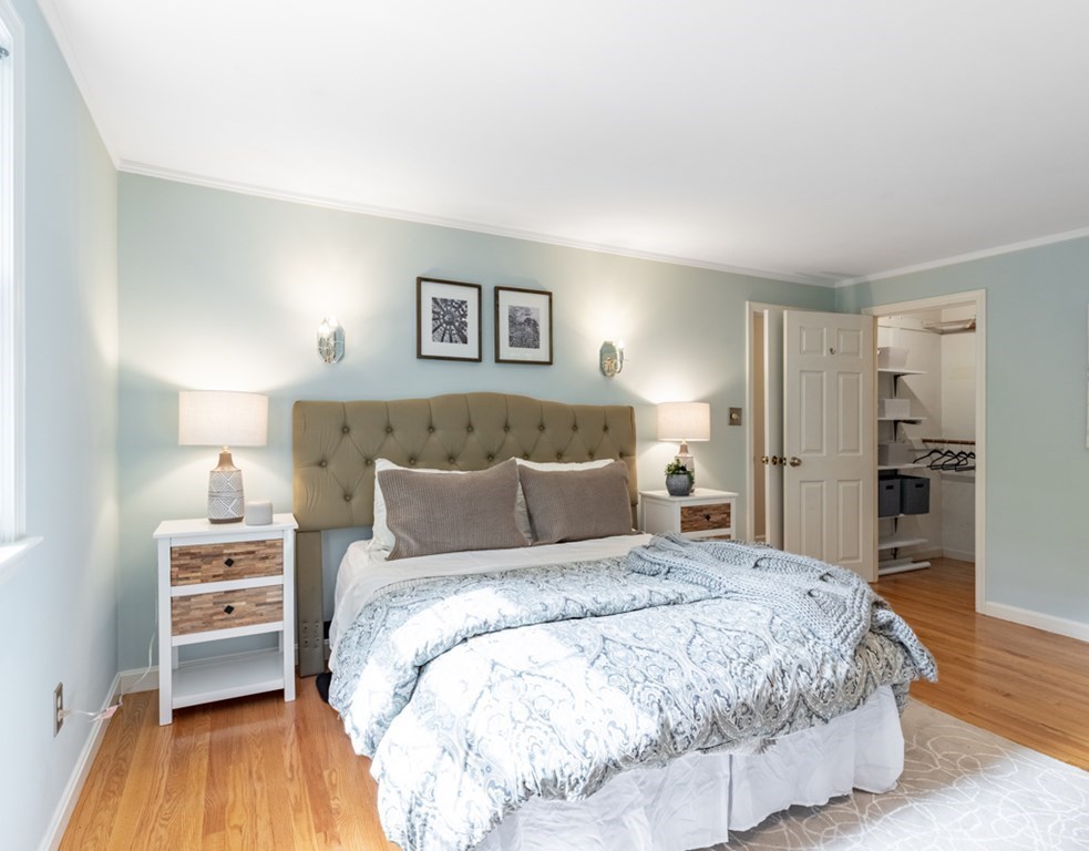 46 Meadowbrook Road Bedford, MA 01730 - Photo 12 of 29 Gallery Image 12