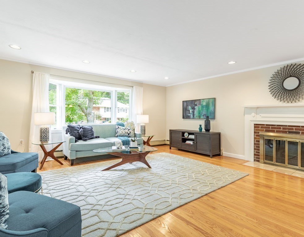 46 Meadowbrook Road Bedford, MA 01730 - Photo 2 of 29 Gallery Image 2