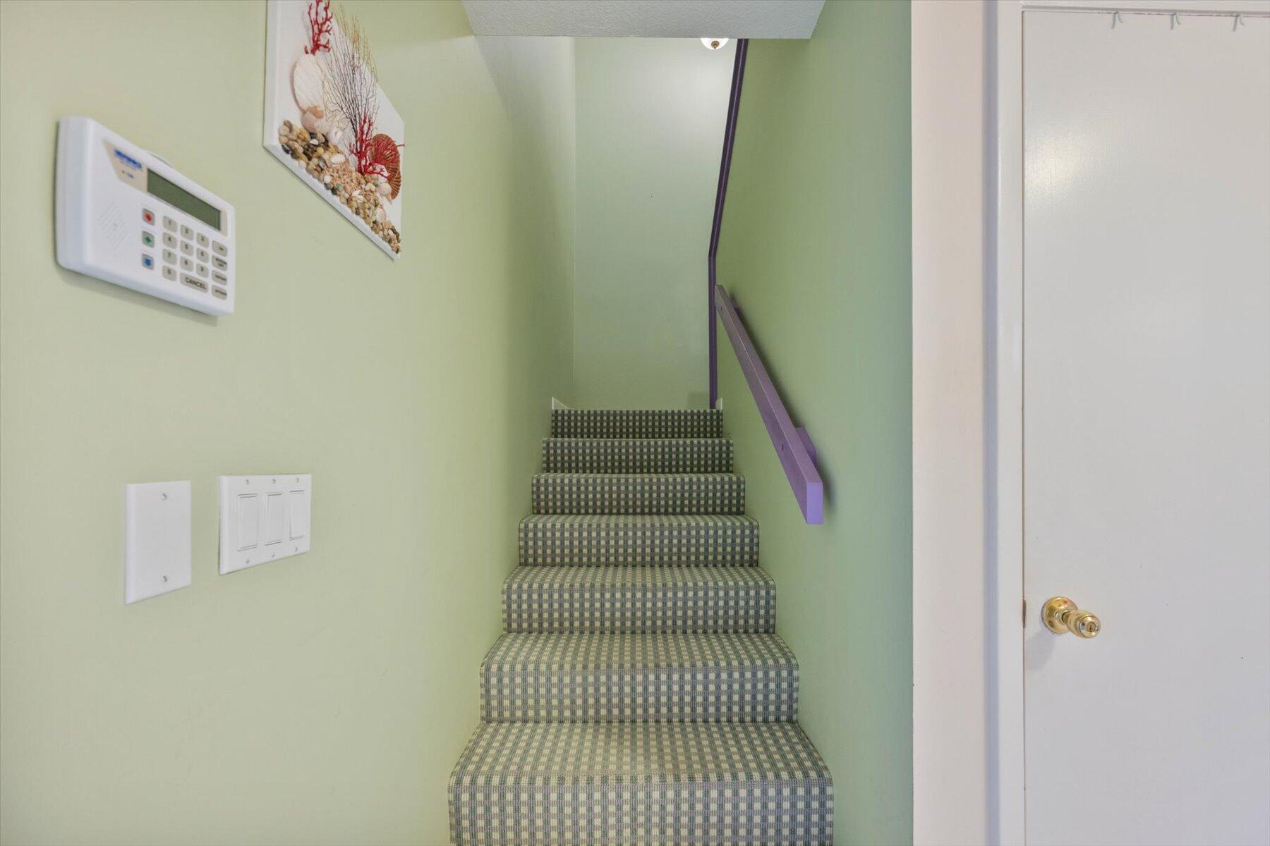 130 Palm Avenue, Unit 20 Jupiter, FL 33477 - Photo 28 of 51 a view of entryway