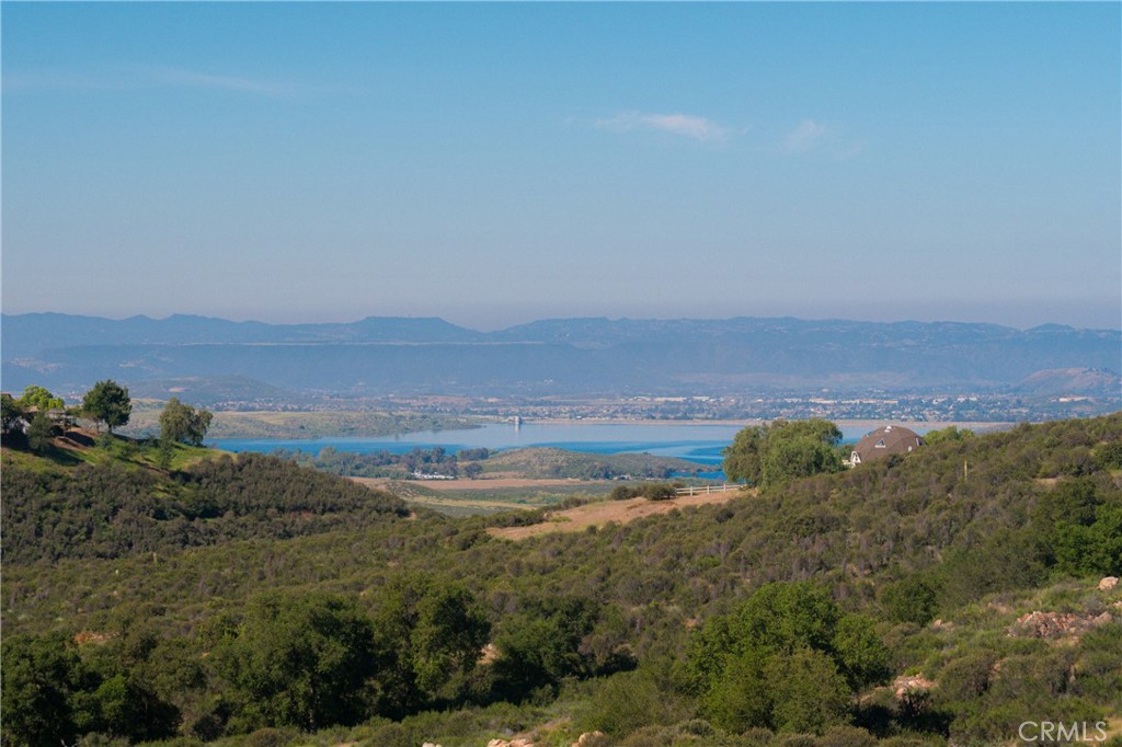 38150 Overview Drive Temecula, CA 92592 - Photo 44 of 74 Lake Views
