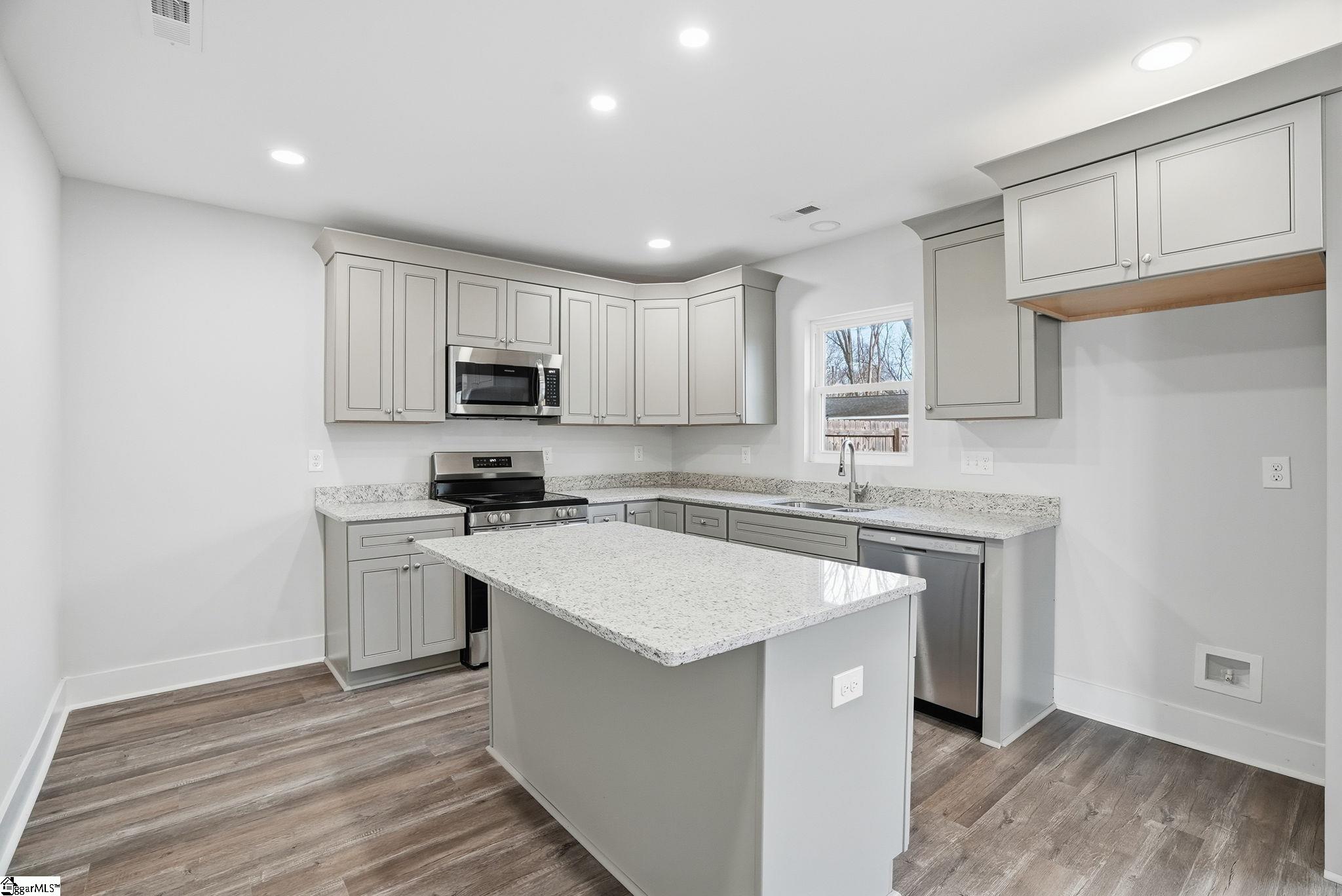 112 East Parker Road Greenville, SC 29611 - Photo 11 of 22