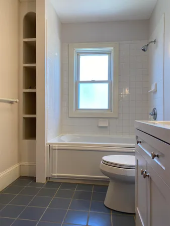 $2,500 | 4 Holt Street, Concord, NH 03301