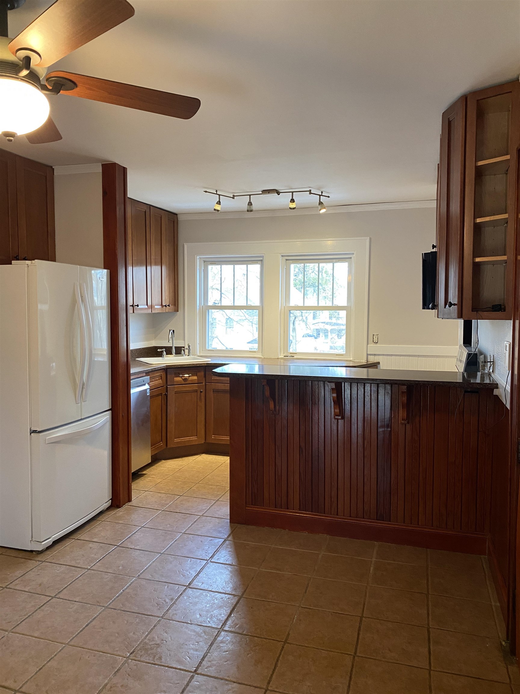 4 Holt Street Concord, NH 03301 - Photo 9 of 15