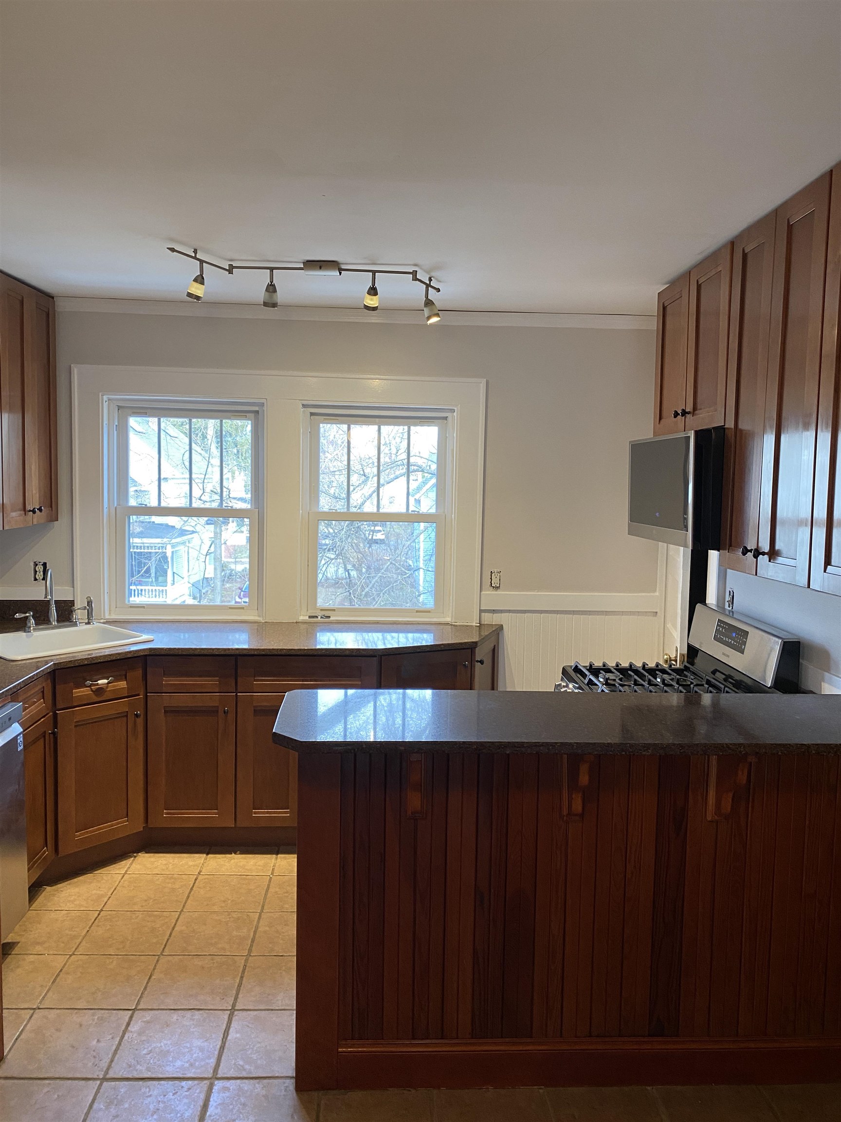 4 Holt Street Concord, NH 03301 - Photo 10 of 15