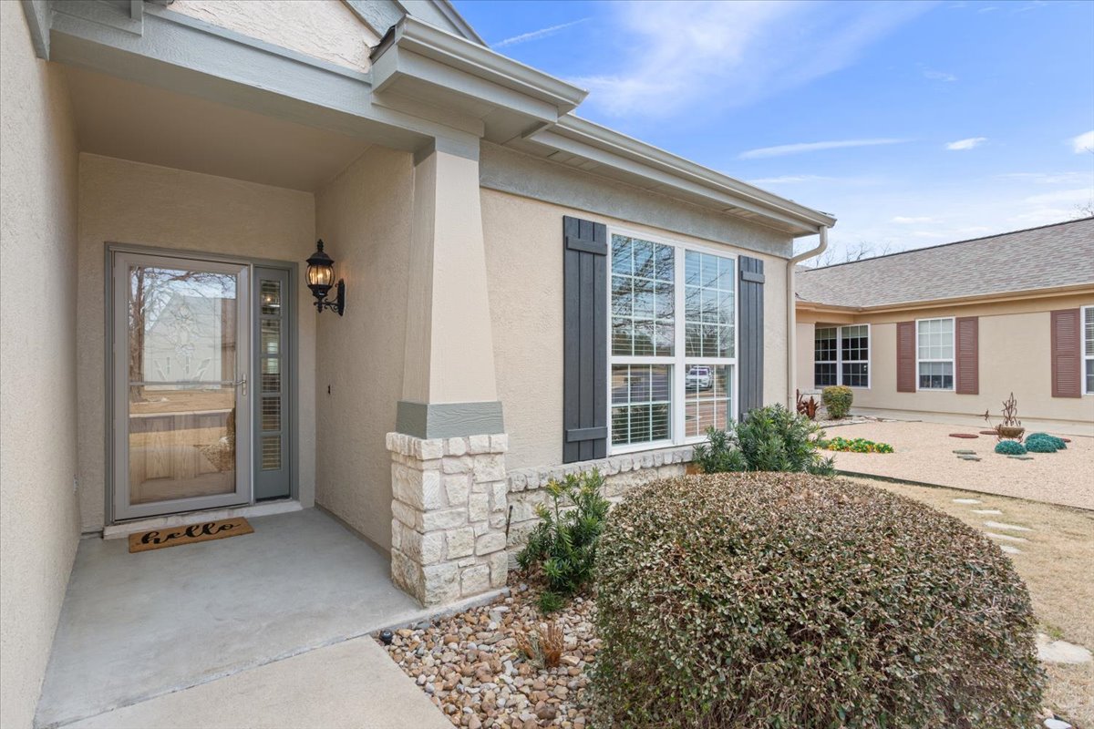 308 Monarch Trail Georgetown, TX 78633 - Photo 4 of 39