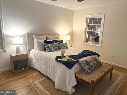 $1,050,000 | 4 Orchard Way North, Rockville, MD 20854