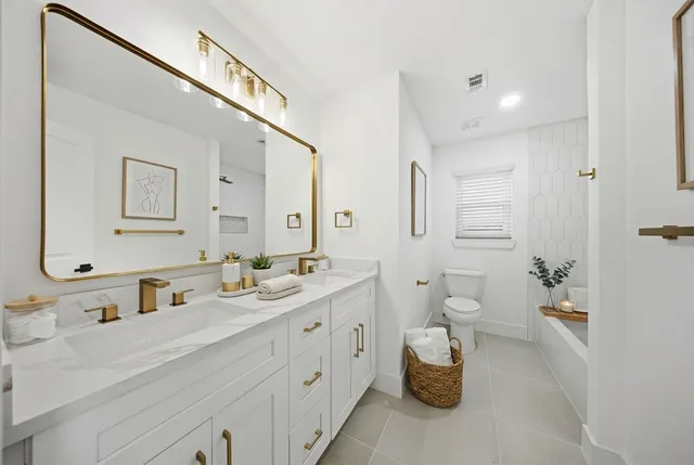 $3,800 | 2410 Del Norte Street, Houston, TX 77018