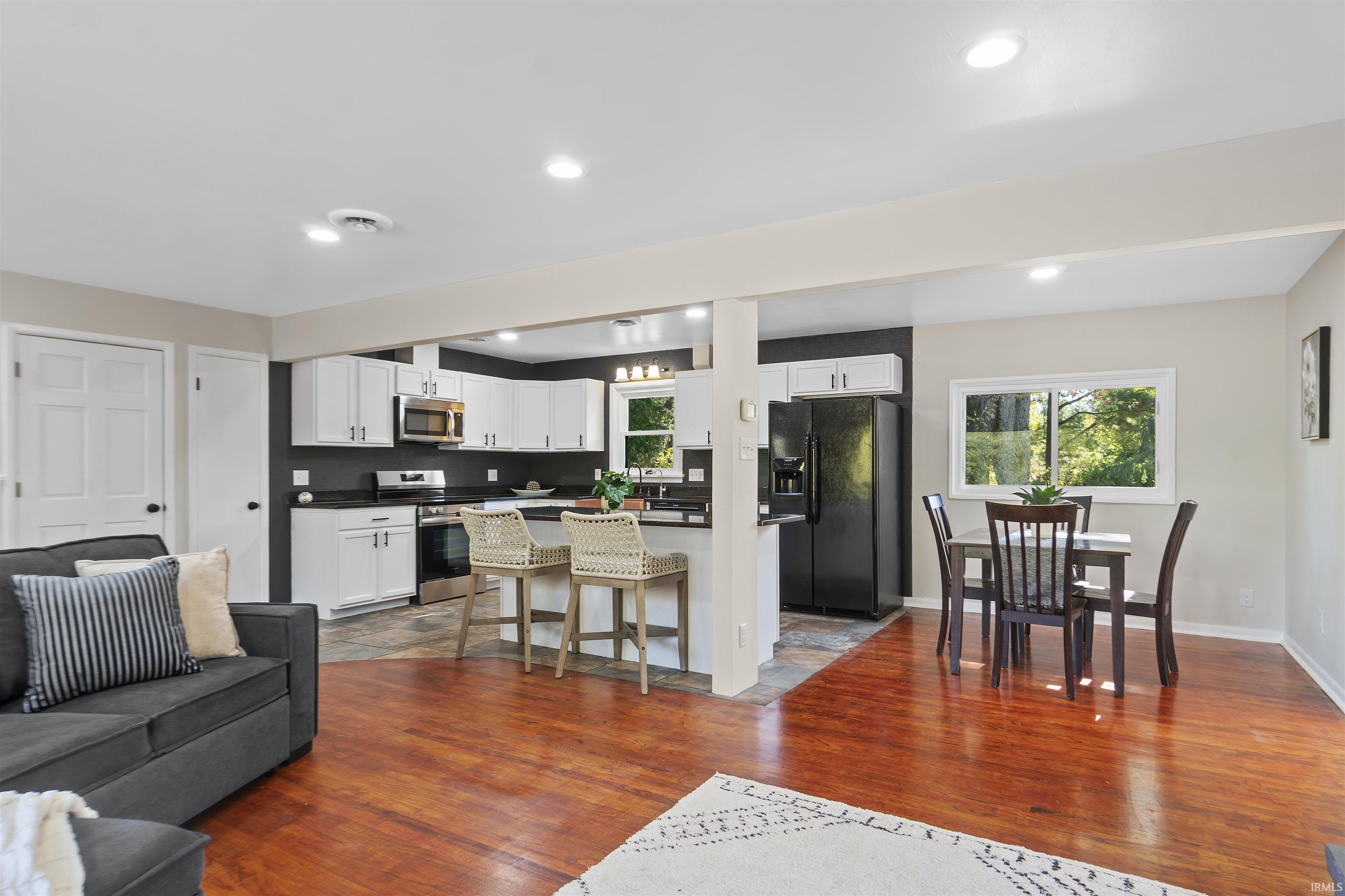 9032 Muldoon Road Fort Wayne, IN 46819 - Photo 5 of 33