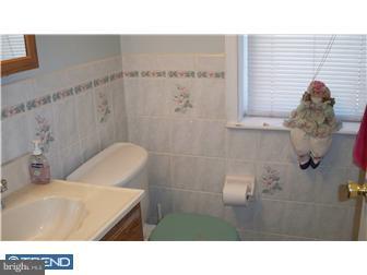 72 Nield Road Springfield, PA 19064 - Photo 8 of 12 Bathroom