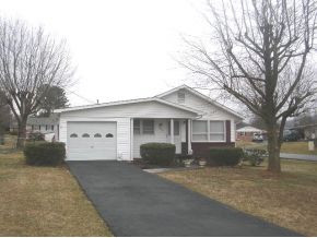 405 Redwood Road Bristol, TN 37620 - Photo 1 of 3 Nice Curb Appeal