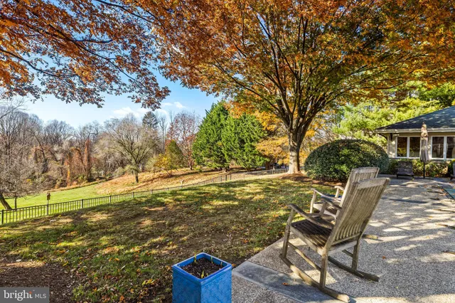 $1,600,000 | 2 Hillsyde Court, Cockeysville, MD 21030