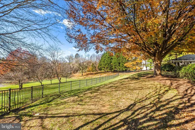 $1,600,000 | 2 Hillsyde Court, Cockeysville, MD 21030
