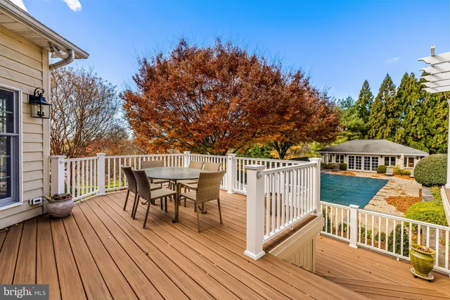 $1,600,000 | 2 Hillsyde Court, Cockeysville, MD 21030