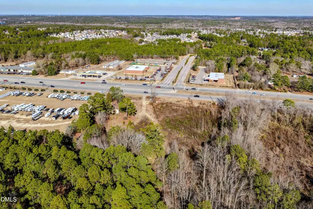 a view of a pathway with an empty space