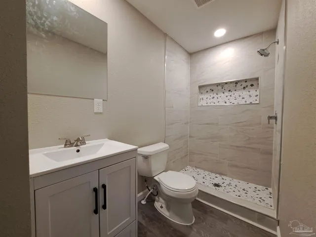 $1,450 | 8562 San Miguel Calzada, Pensacola, FL 32507