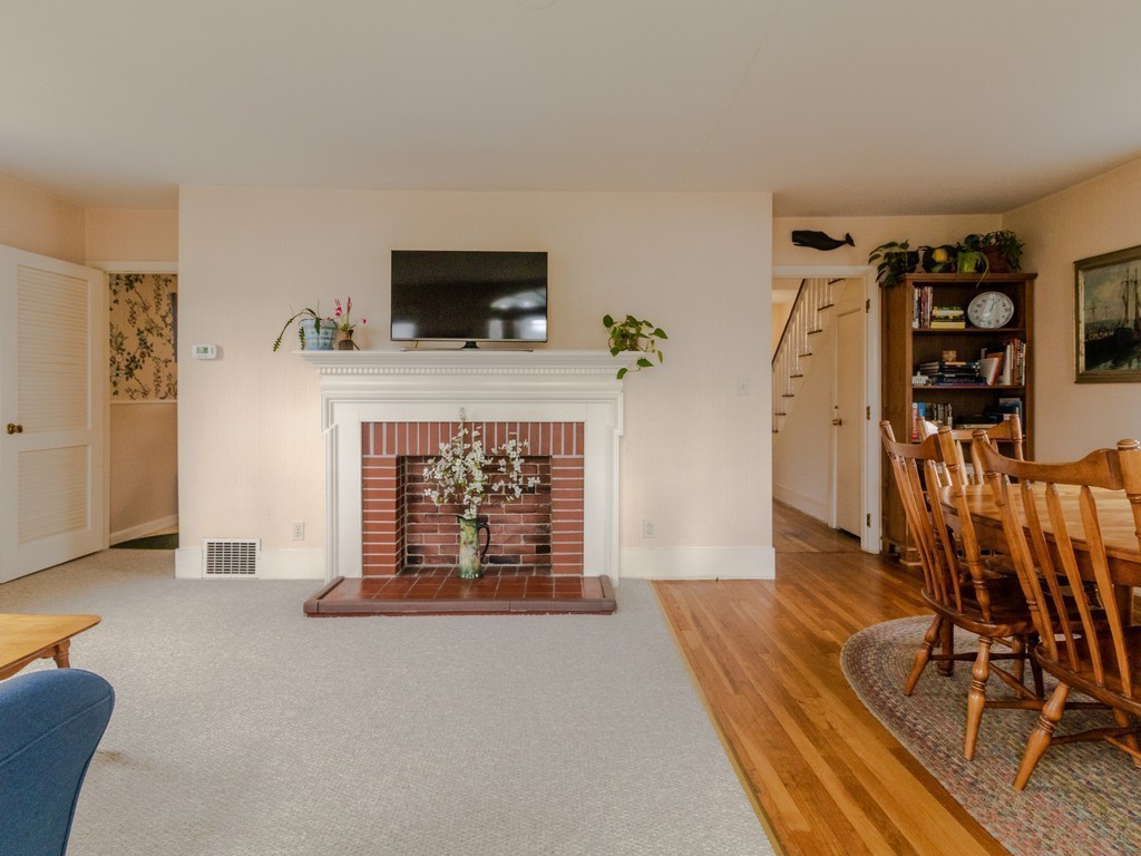 86 Potter Road Waltham, MA 02453 - Photo 10 of 28 Gallery Image 10
