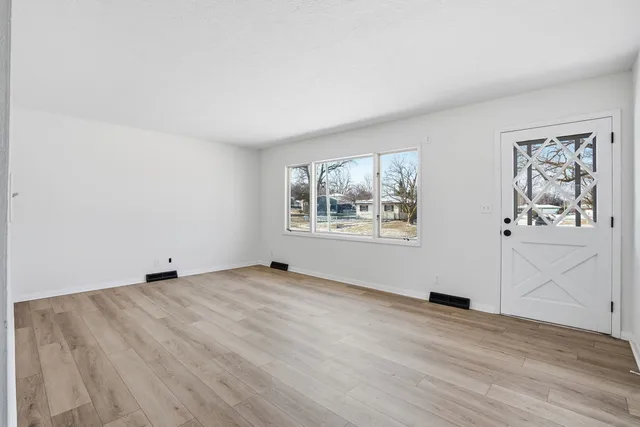 $180,000 | 1237 Hilltop Drive, Milan, IL 61264