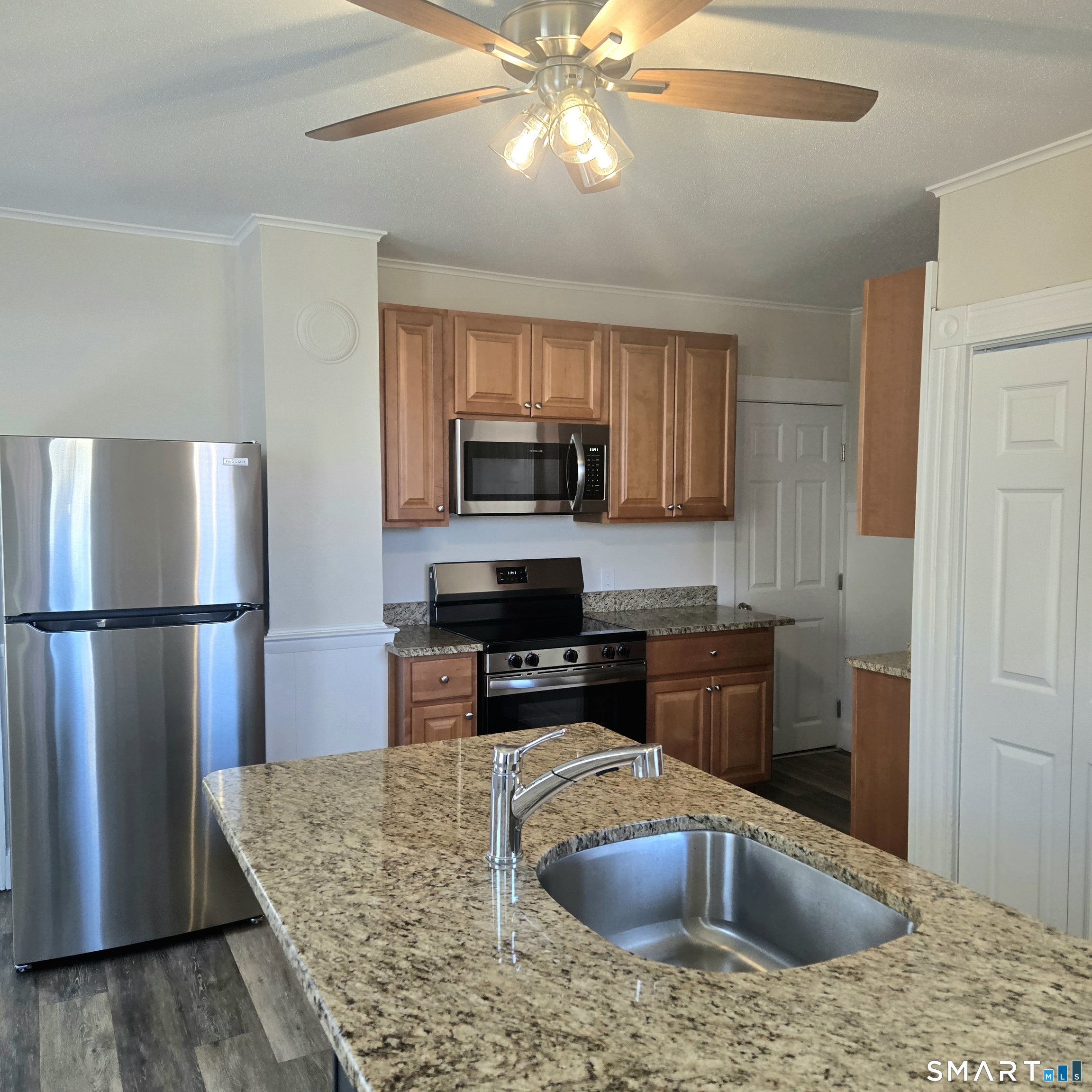 27 Maple Street, Unit 27 Manchester, CT 06040 - Photo 9 of 20