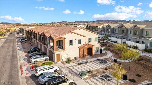 $2,350 | 219 Cordelia Cove Avenue, Unit 514, Henderson, NV 89011