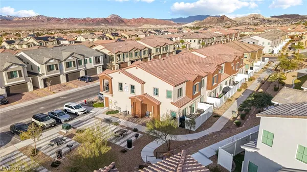 $2,350 | 219 Cordelia Cove Avenue, Unit 514, Henderson, NV 89011