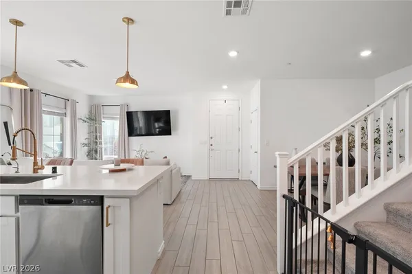 $2,350 | 219 Cordelia Cove Avenue, Unit 514, Henderson, NV 89011