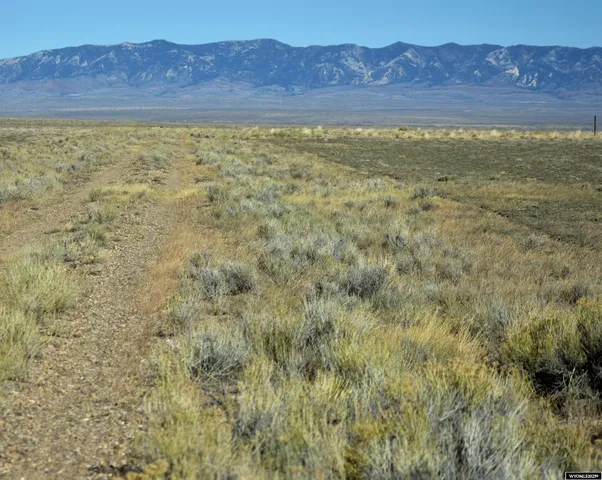 $60,000 | 2 Buzzard Road, Rawlins, WY 82301