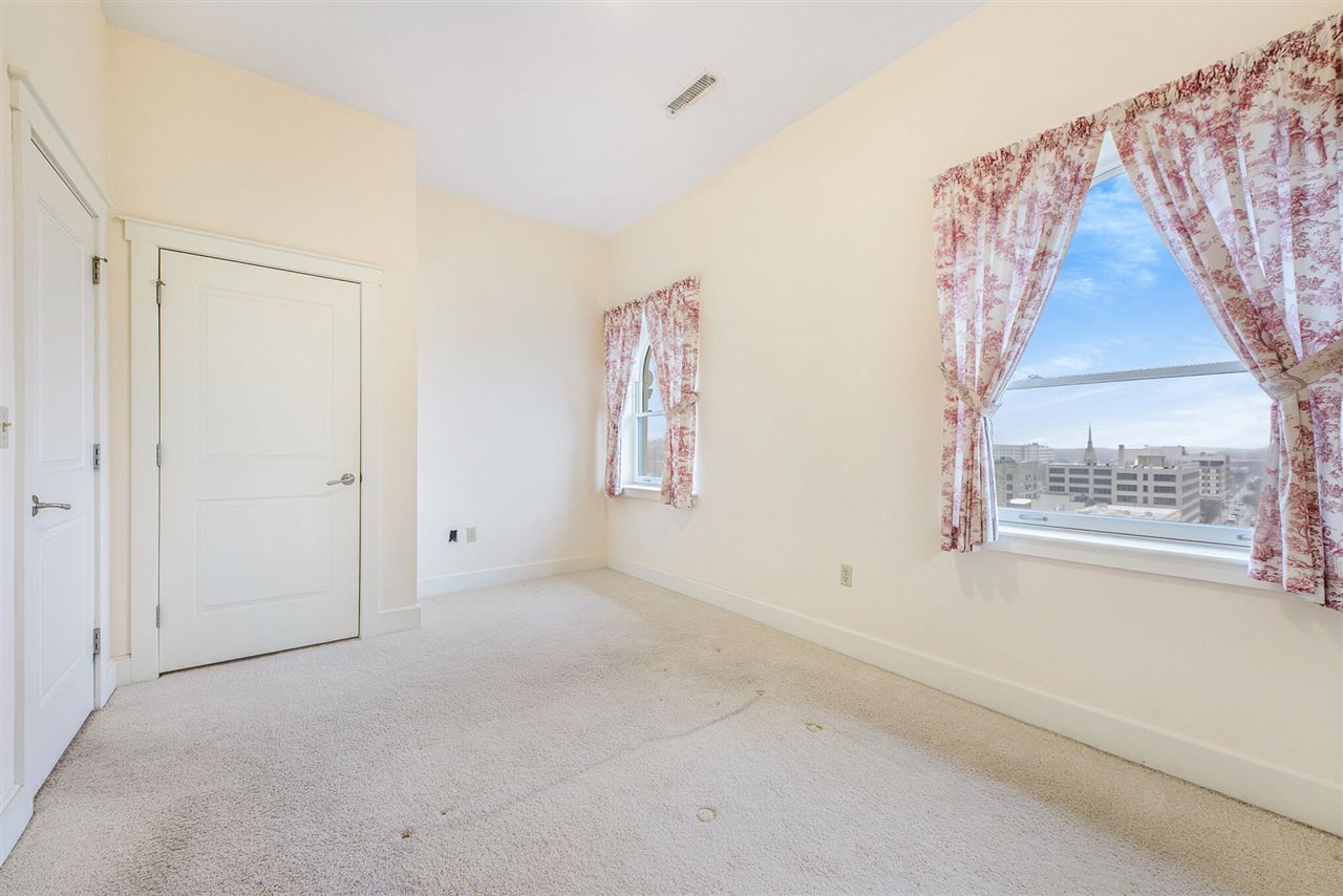 27 Library Street Northeast, Unit 901 Grand Rapids, MI 49503 - Photo 23 of 33