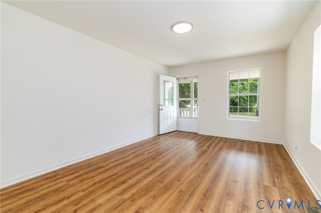 1820 10th Street Victoria, VA 23974 - Photo 4 of 35