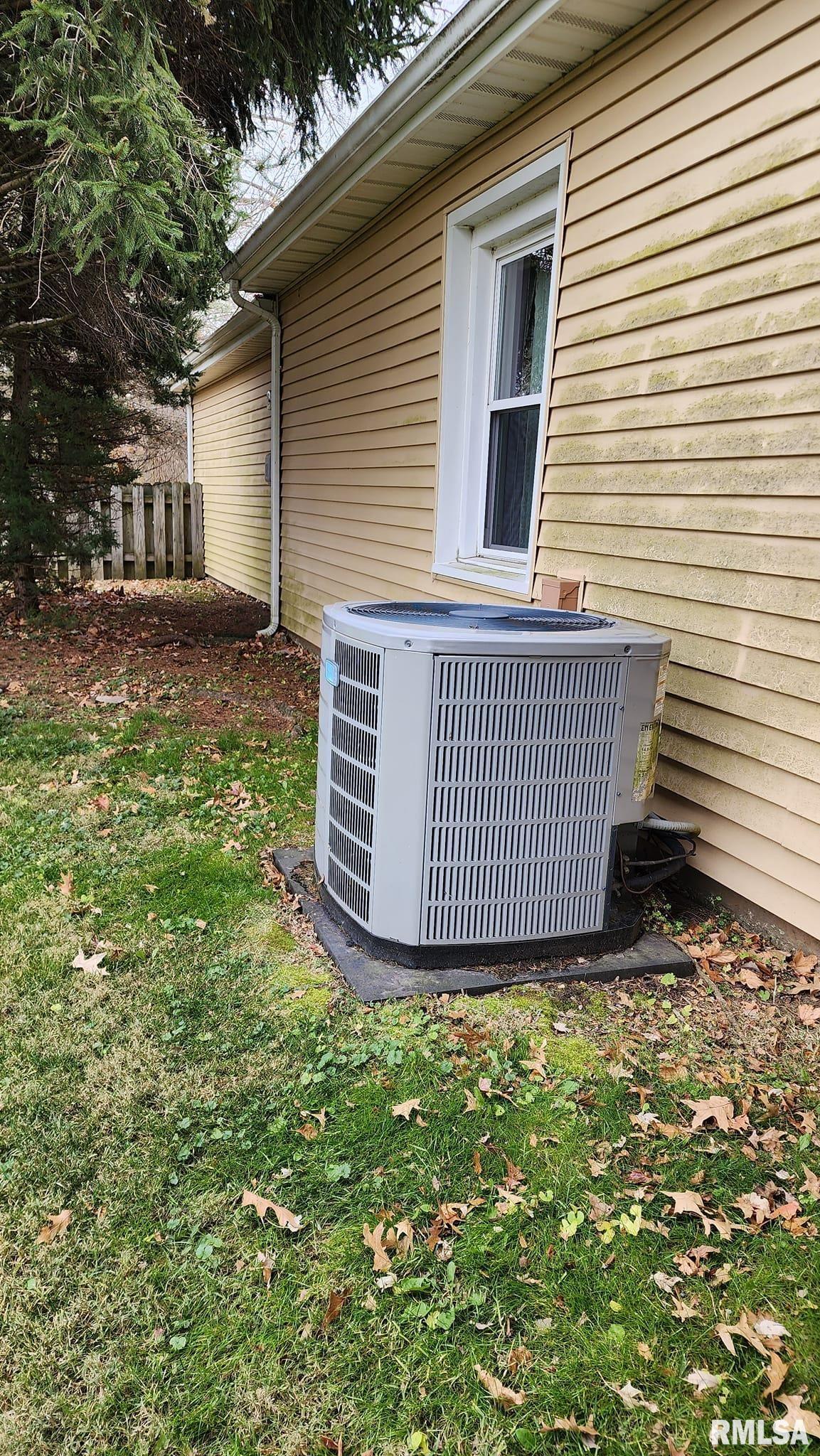 2188 Winch Road Springfield, IL 62707 - Photo 8 of 38