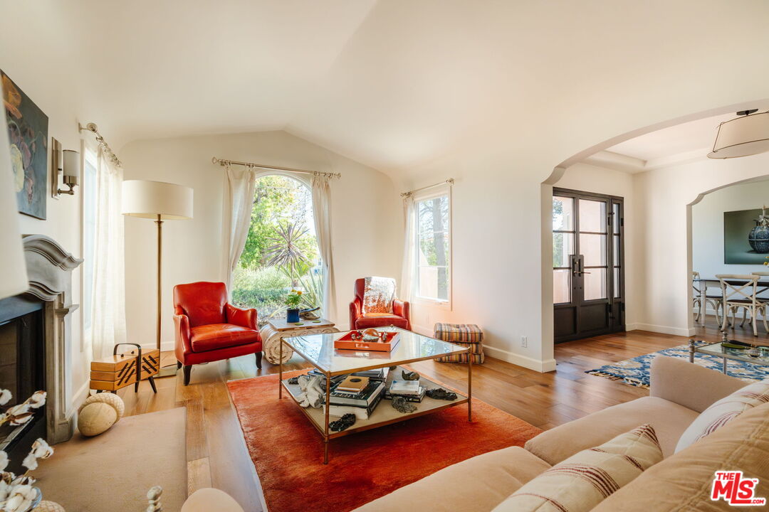 1633 Hi Point Street Los Angeles, CA 90035 - Photo 20 of 60