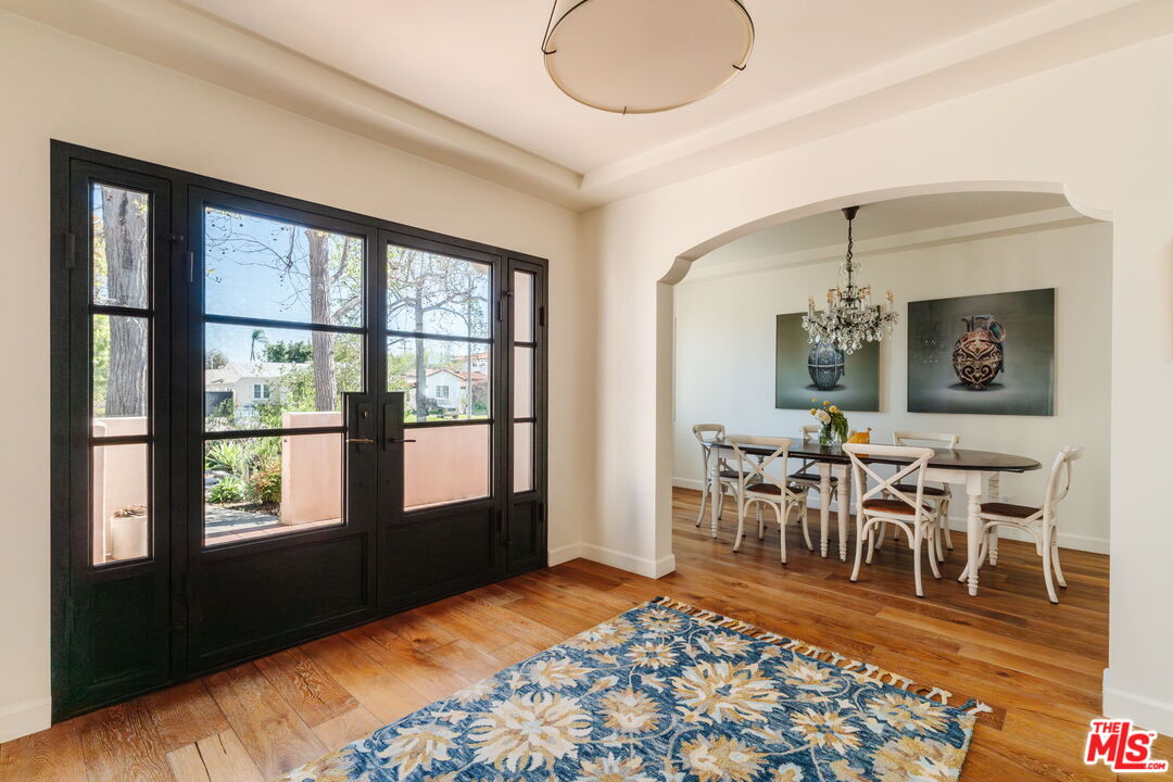 1633 Hi Point Street Los Angeles, CA 90035 - Photo 21 of 60