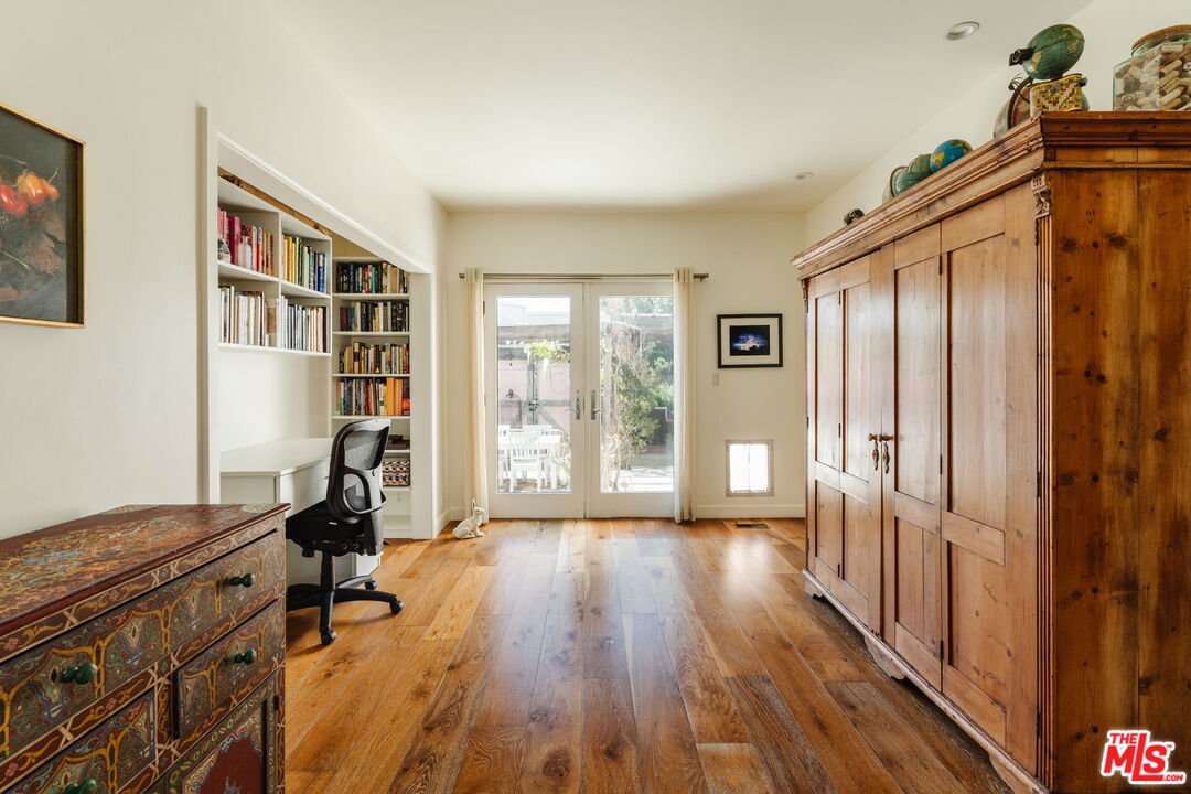1633 Hi Point Street Los Angeles, CA 90035 - Photo 22 of 60