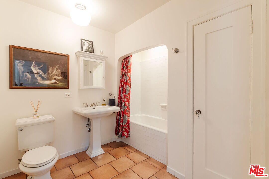 1633 Hi Point Street Los Angeles, CA 90035 - Photo 32 of 60