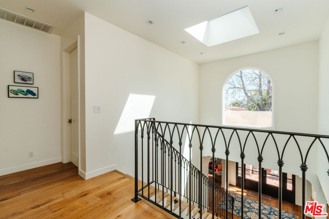 1633 Hi Point Street Los Angeles, CA 90035 - Photo 36 of 60