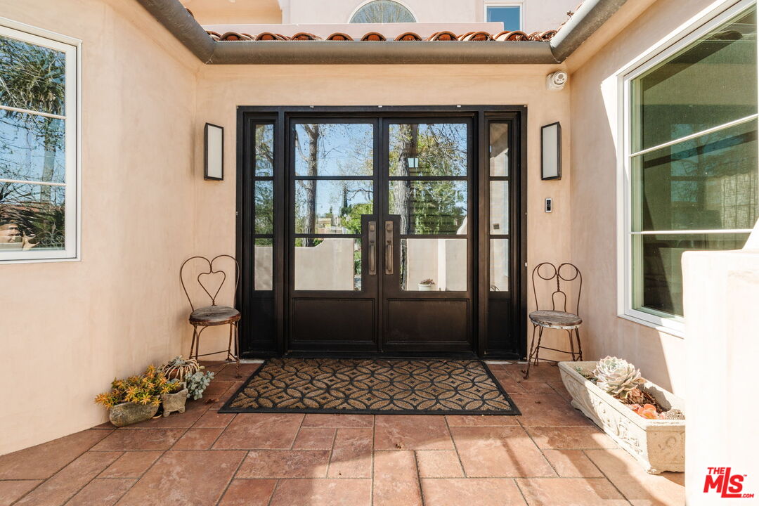 1633 Hi Point Street Los Angeles, CA 90035 - Photo 5 of 60