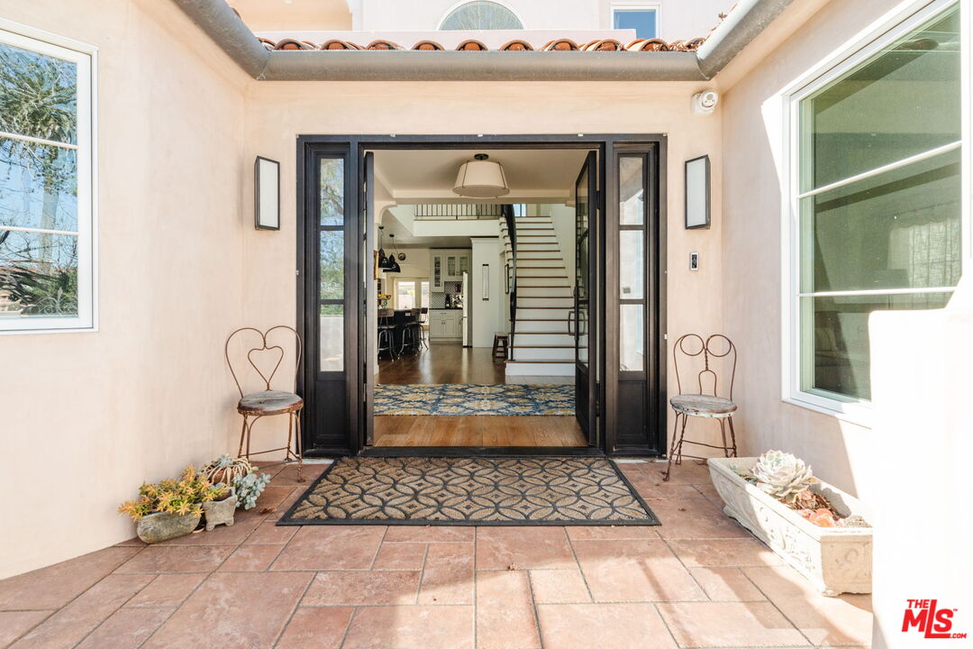 1633 Hi Point Street Los Angeles, CA 90035 - Photo 6 of 60