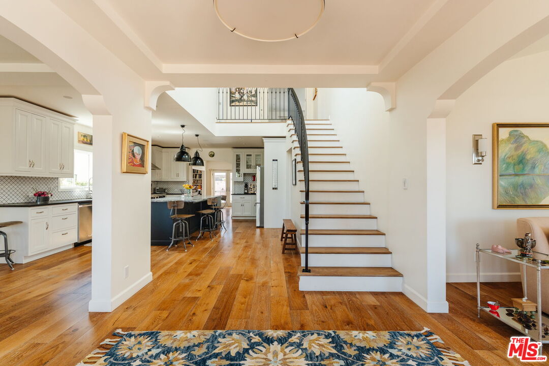 1633 Hi Point Street Los Angeles, CA 90035 - Photo 7 of 60