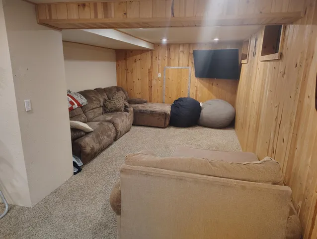 $195,000 | 1027 Friberg Avenue, Fergus Falls, MN 56537