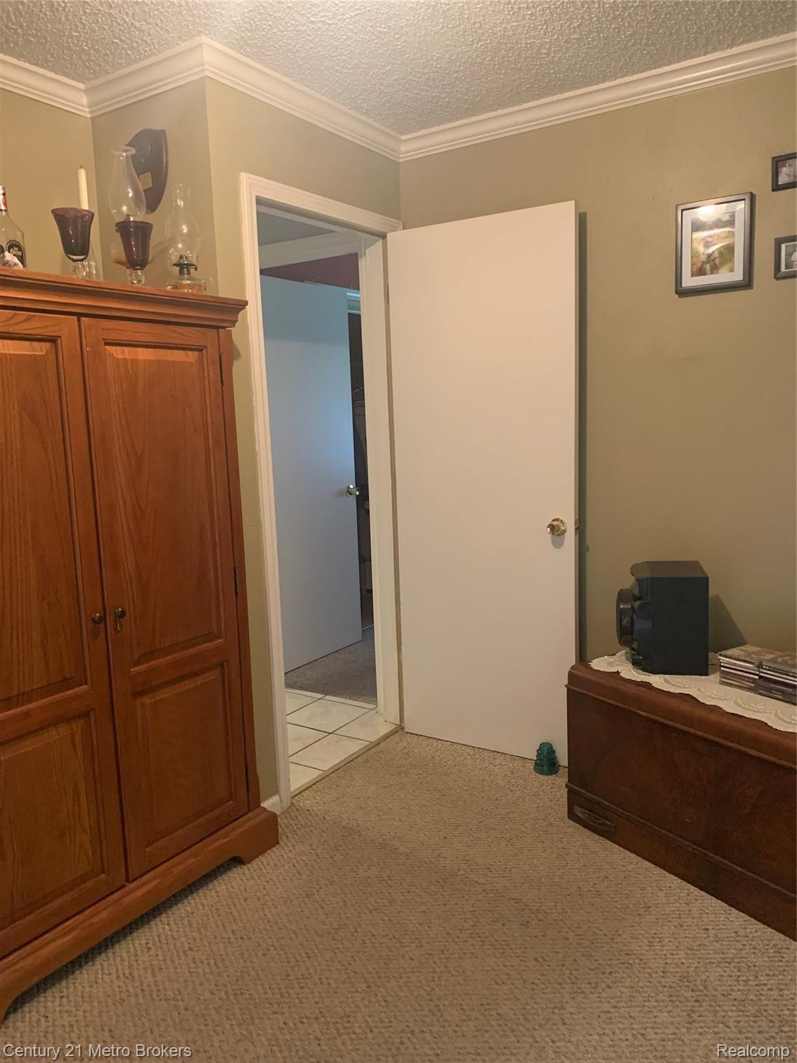 2363 Murphy Road Flint, MI 48504 - Photo 16 of 29 IMG_9228.jpg