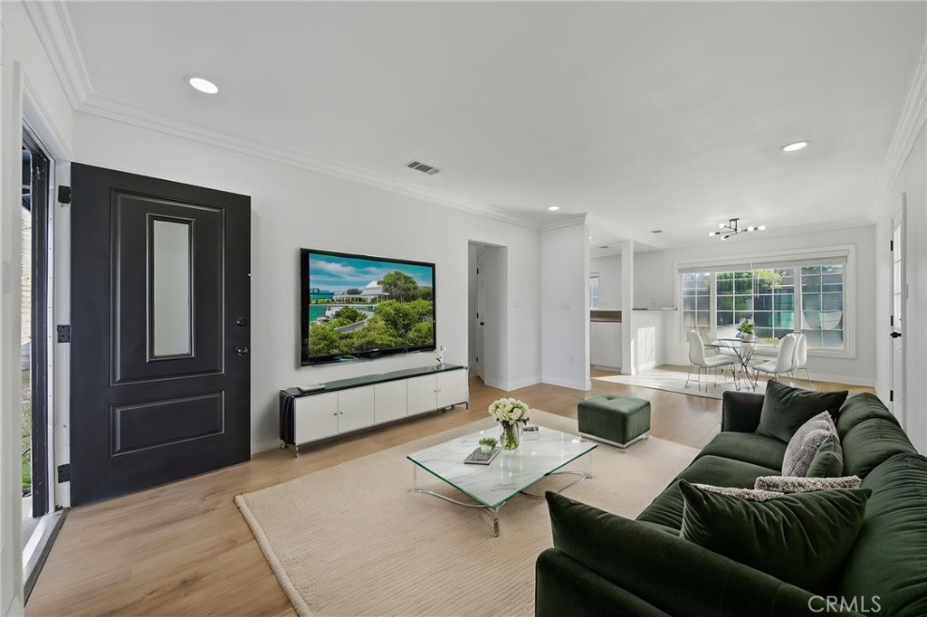 5416 Ivanhoe Avenue Riverside, CA 92503 - Photo 8 of 27 Virtually Staged