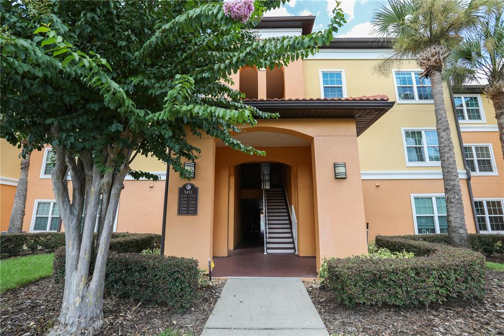 5451 Vineland Road, Unit 2111 Orlando, FL 32811 - Photo 2 of 13