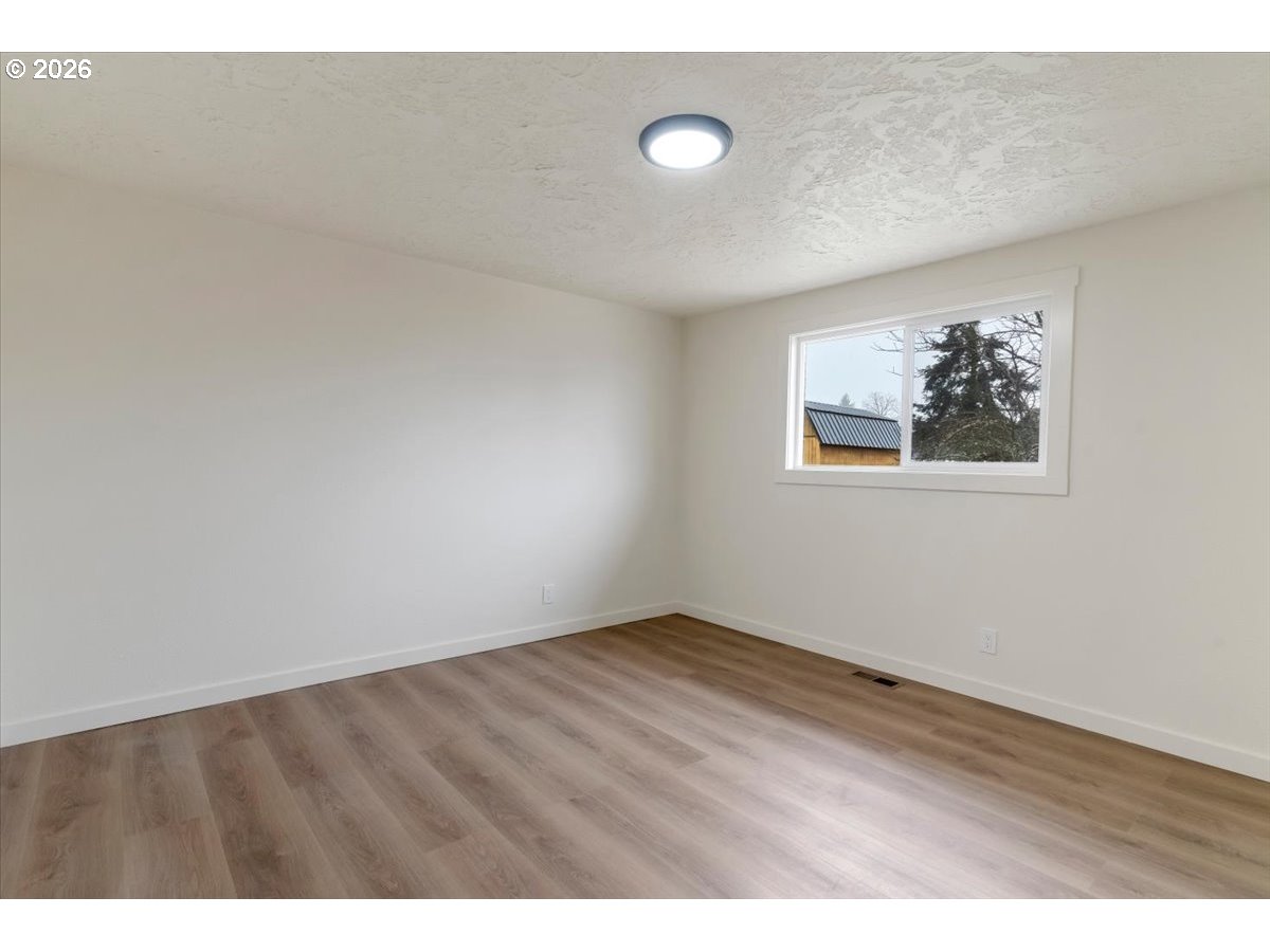 2440 South Second Street Lebanon, OR 97355 - Photo 22 of 31