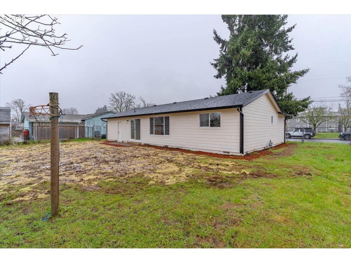 2440 South Second Street Lebanon, OR 97355 - Photo 27 of 31