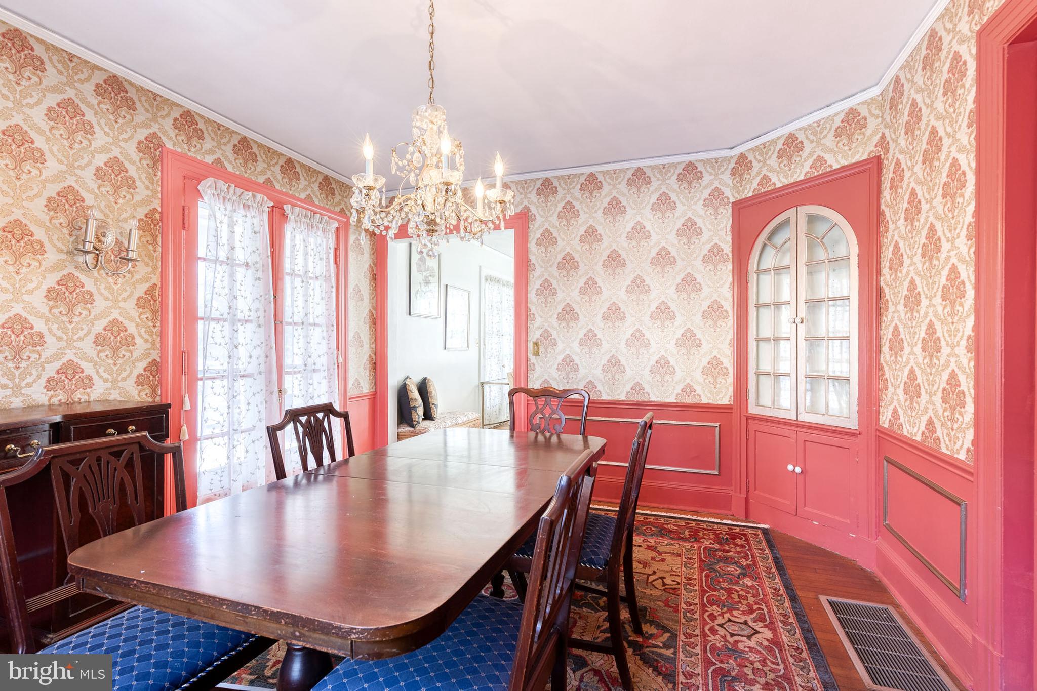 304 Tunbridge Road Baltimore, MD 21212 - Photo 11 of 37