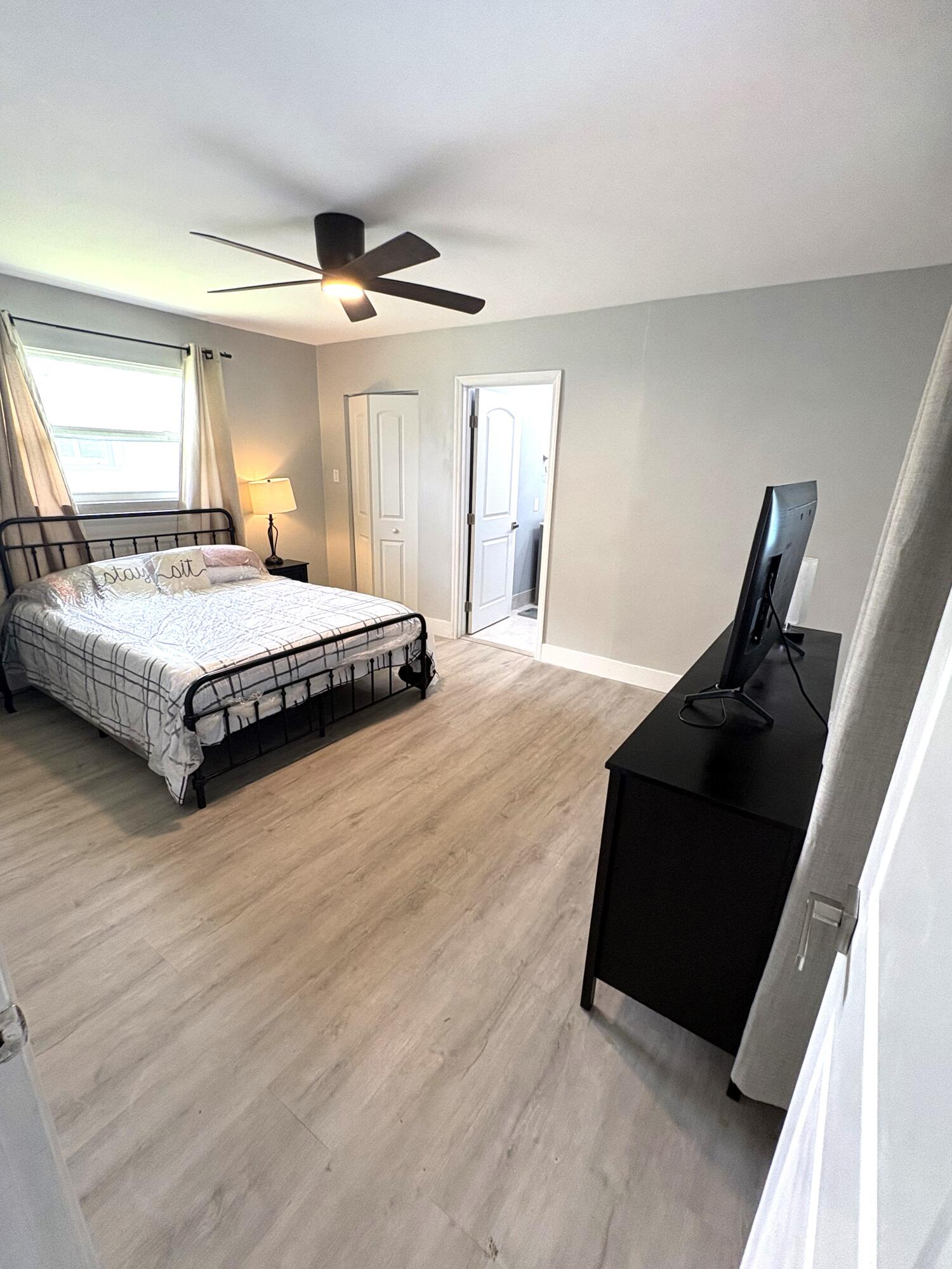 1401 Northwest 75th Terrace Plantation, FL 33313 - Photo 16 of 35 16