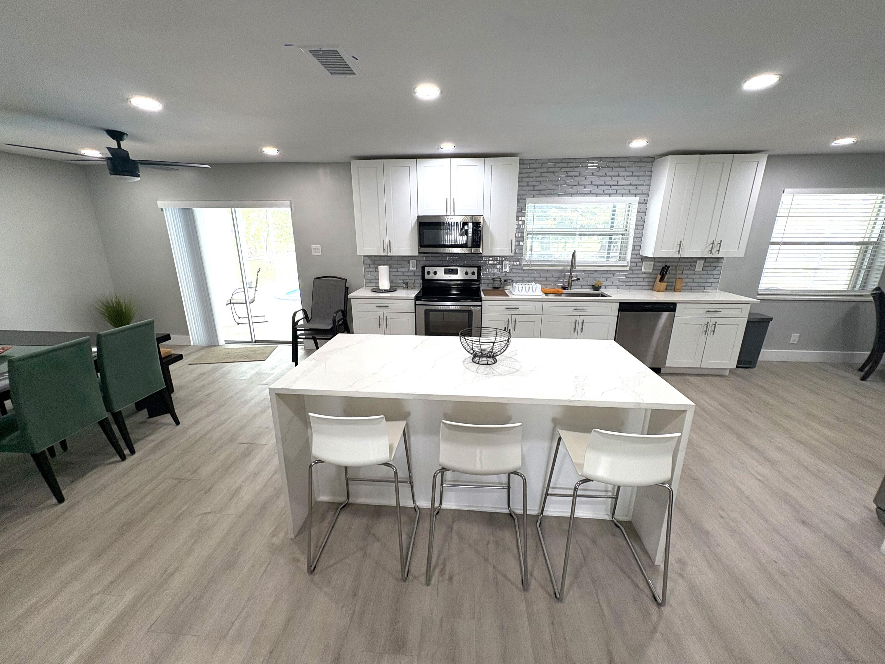 1401 Northwest 75th Terrace Plantation, FL 33313 - Photo 9 of 35 9