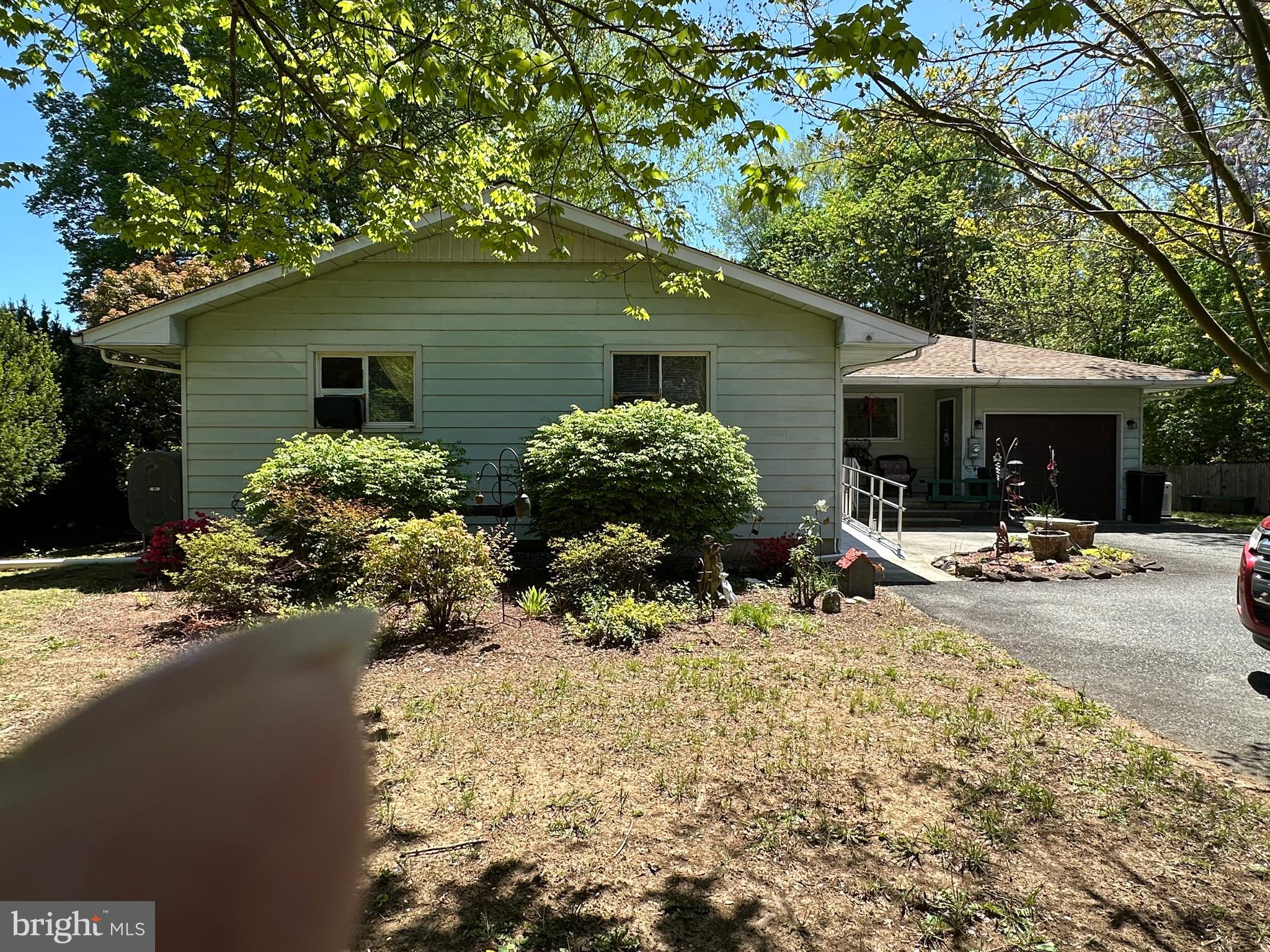 160 Silver Lake Road Bridgeton, NJ 08302 - Photo 4 of 28 a view of a backyard with a patio