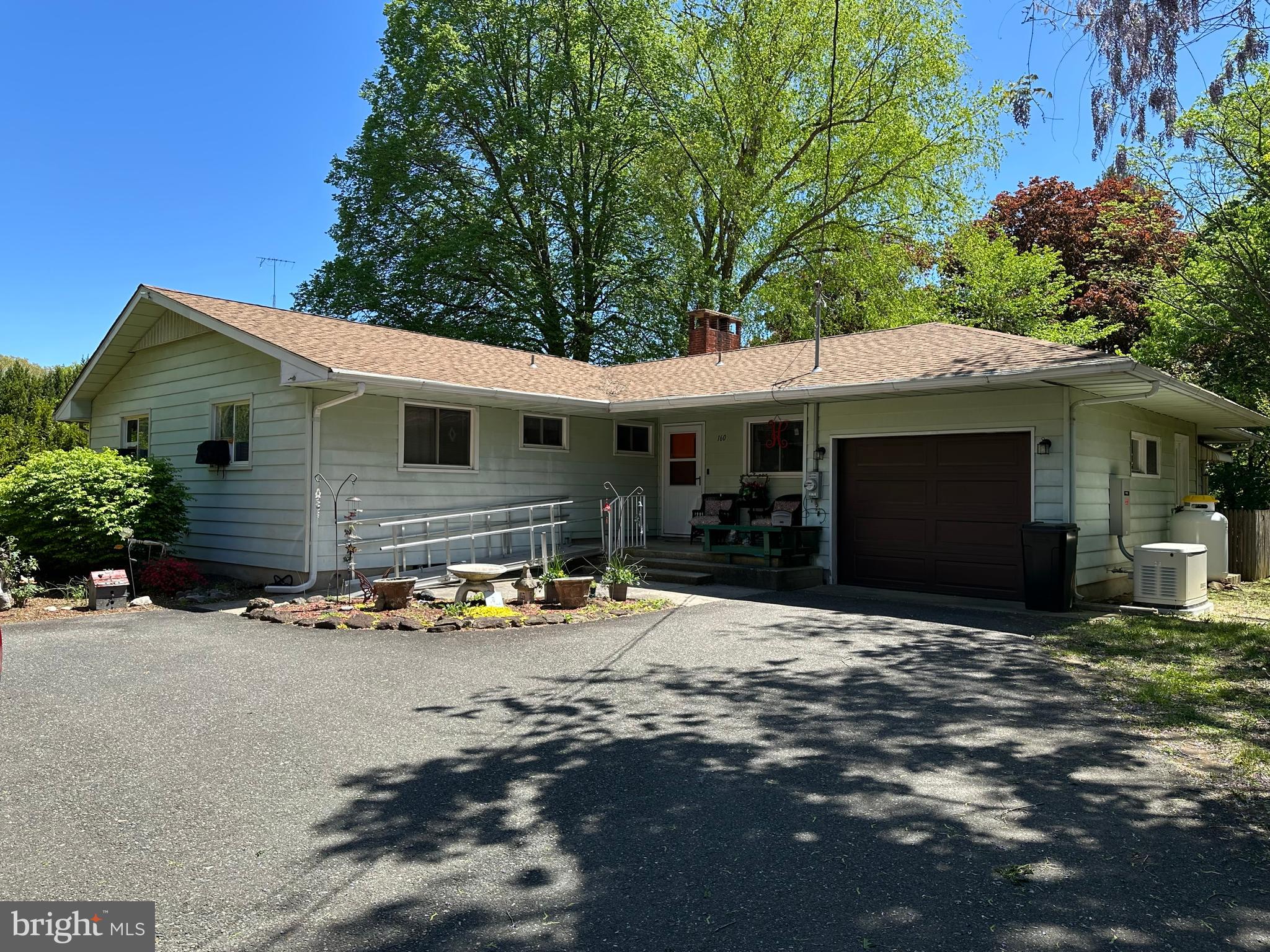 160 Silver Lake Road Bridgeton, NJ 08302 - Photo 6 of 28 a view of a house with a patio