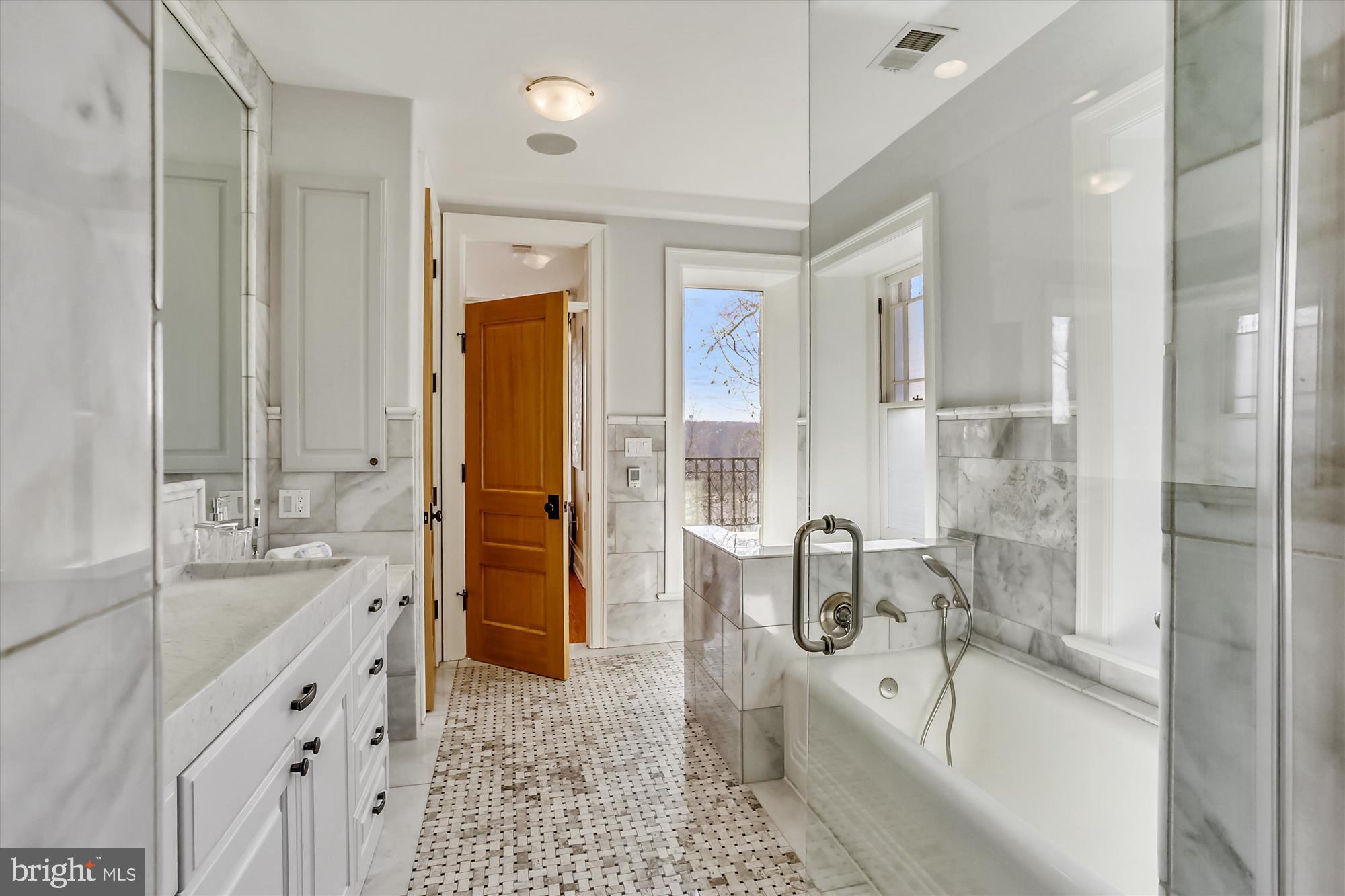 5417 Mohican Road Bethesda, MD 20816 - Photo 49 of 100